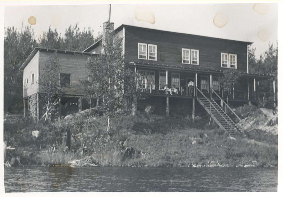 HotelNoel-02-Hotel Noel-Lac Vert